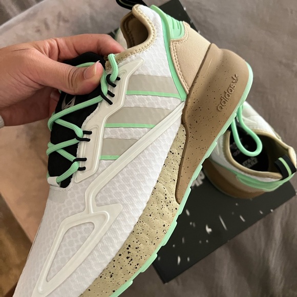 Brand new adidas originals Star Wars x ZX 2K Boost 'Mudhorn' -Women’s 10 - Picture 4 of 7